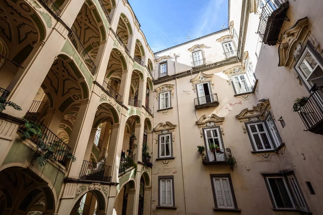 Palazzo Dello Spagnolo Suite Naples 0*,