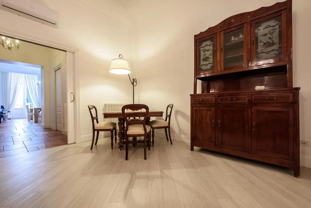 Palazzo Dello Spagnolo Suite Naples Apartment